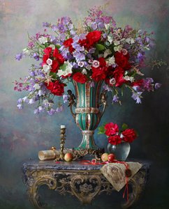 Livfullt blomsterstilleben av Andrey Morozov
