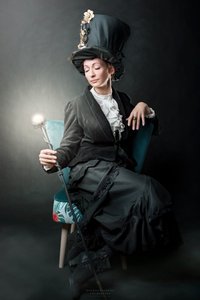 Elegant steampunkporträtt av Andrzej Lisowski