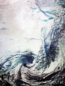 Det virvlande Arktiska havet av Angelo Cerantola