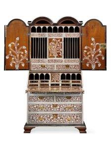 Bureau-kabinett, Vizagapatam, c.1720-30 (elfenben, teak, ebenholts och sköldpaddsskal)