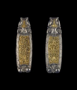 Ett par remändar, från Ipsden Heath, Oxfordshire, sen anglosaxisk tid, 800-talet (silver med guldinlägg).