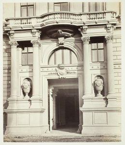 Albrechtsgasse nr 3, portal vid Friedrich Ritter von Scheys bostad av Anonymous