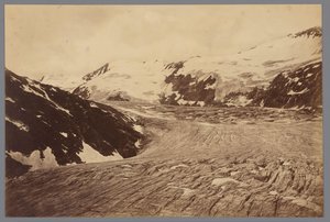 Bergskedja [Alperna?] i Österrike, Italien, Schweiz eller Tyskland av Anonymous