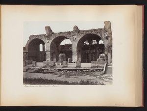 Vy över basilikan Maxentius i Forum Romanum i Rom, Italien Basilica des Constantine. rom (titel på objekt) av Anonymous