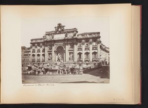 Utsikt över Fontana di Trevi i Rom, Italien Fontana di Trevi. Roma (titel på objekt) av Anonymous