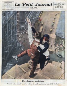 Ett par extrema dansare, utvecklas på kanten av en skyskrapa i New York. Illustration hämtad från "Le petit journal illustré" av 1921-08-21. Privat samling av Anonymous Anonymous