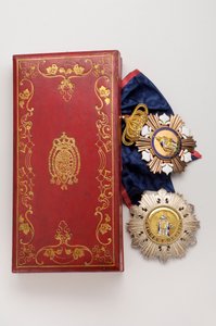 Kingdom of the Two Sicilies (Två Sicilier) - Saint Ferdinand och Merite-orden: märken på ett riddarstorkors tillhörande en medlem av Storhertighuset i Baden - Mitten av XIX-talet - Guld, silver och emaljer; vapenlåda av Kingdom of the Two Sicil av Anonymous Anonymous