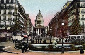 Paris: utsikt över rue Soufflot och Pantheon. Fotografi från 1920 i "" Artistic Album"" av staden Paris. Privat samling. av Anonymous Anonymous