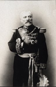 Porträtt av Hyacinthe Laurent Theophile Aube (amiral Aube) (1826-1890), fransk amiral. FPL samling. av Anonymous Anonymous