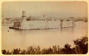 Staden Marseille och dess omgivningar runt 1885 -1890: Fort Saint Jean, utsikt tagen från Pharo, Privat samling av Anonymous Anonymous