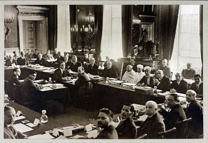 deuxieme conference de la Table ronde - Mahatma Gandhi - Andra rundabordskonferensen i London, Anonym. Silvergelatinfotografering av Anonymous Anonymous