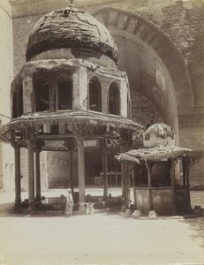 Punavai i le Mosque o Sultan Hassan, Egyptswed av Antonio Beato