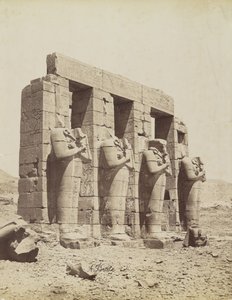 Ramesseum, Thebe, utsikt över den sydöstra delen av andra domstolen av Antonio Beato