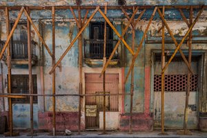 Calle Obrapia, 2015 (digitalt fotografi) av Antonio Schubert