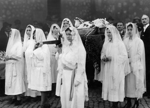 Påskriter: välsignelse av lammen i Sant Agnese fuori le Mura, Rom, ca 1940-46 (silvertryck av gelatin)