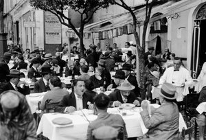 Utomhustrattoria i Rom, ca 1927 (glasplatta)