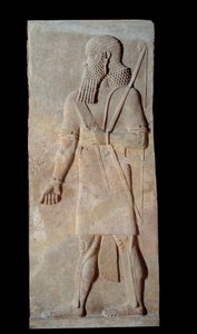 Konst Mesopotamien (Assyrien): Krigare i vapen från hovet i Assyriens kung Sargon II:s palats (721-705 f.Kr.). Paris, Musee Du Louvre av Assyrian