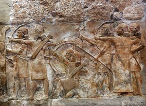 Assyriska armébågskyttar som erövrar en befäst stad, relief från Nimrud, c.865 f.Kr. av Assyrian