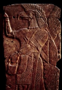 Orientaliska antikviteter: detalj av en albasterrelief som representerar en andeskyddande vinge med en manskropp och örnhuvud, från Palace of Sargon II eller Sharroukin, kung av Assyrien till Dur-Sharrukin (nuvarande Khorsabad (Khunsabad) (Mesopotamien), I av Assyrian