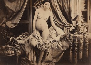 [Naken står vid sängen], ca. 1854. av Auguste Belloc