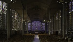 Kyrkan Notre Dame du Raincy, vid Raincy (Seine Saint Denis). Byggnad 1923, arkitekter Gustave Perret (1876-1952) och Auguste Perret (1874-1954). Fotografi 10/02/10.
