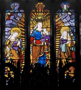 Centralt fönster i absiden, Jungfru och barn med heliga, 1837 (målat glas) av Augustus Welby Northmore Pugin