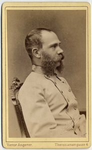 Porträtt av kejsaren Francois Joseph av Österrike (1830-1916) och kungen av Ungern (1867-1916), från huset Habsburg-Lorraine. Fotografi från Victor Angerer-verkstaden i Wien.