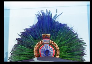Huvudbonad (fjäder) av Aztec