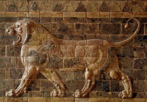 Babylons processionsväg erigee under Nebukadnessar II:s styre (605-562 f.Kr.): detalj av Ishtarporten som visar ett mosaiskt lejon av tegelstenar. Babylon, Irak. Paris. Louvren
