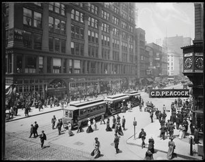 Utsikt över The Fair Store på State Street, Chicago, Illinois, USA, ca 1905 (s/v-foto) av Barnes and Crosby