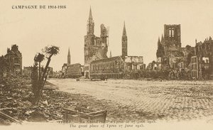 The Grand Place, Ypres, 27 juni 1915 av Belgian Photographer