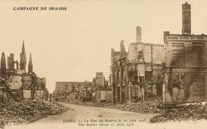 Rue au Beurre, 27 juni 1915 av Belgian Photographer