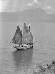Segelbåt i thr Bosphorous, Turkiet