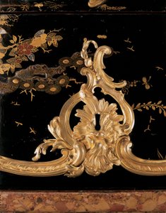 Kommode, ca 1745 (ormolu-monterad japansk lack & eboniserat trä)
