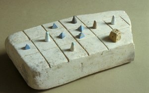 Spelplan med spelpjäser, från Tell Beit Mirsim, Jordanien, c.1200 f.Kr. (kalksten)