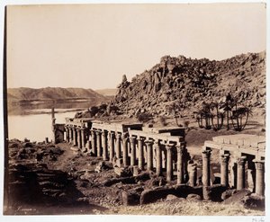 Ruinerna av templet Isis i Egypten - fotografi av bröderna Zangali, sent 1800-tal