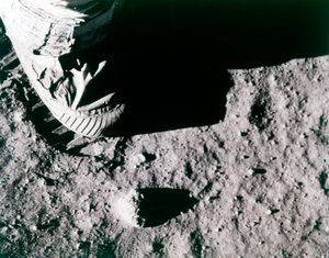 Buzz Aldrins fotavtryck på månen, Apollo 11-uppdrag, juli 1969. av Buzz Aldrin