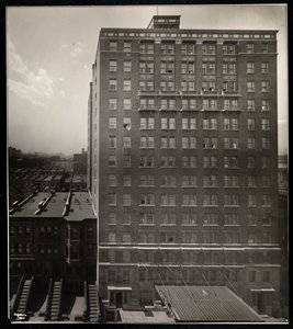The Hotel Robert Fulton, 228 West 71st Street, New York, 1920 (silvergelatintryck) av Byron Company