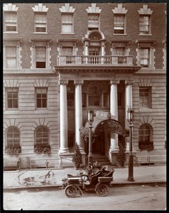 Hotel Somerset, 150 West 47th Street, New York, 1904 (silvergelatintryck) av Byron Company
