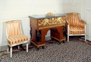 Furniture Premier Empire: kontoret för imponen Josephine de Beauharnais (1763-1814) byggt av bröderna Jacob (1800-talet) efter teckningarna av Charles Percier och Pierre Fontaine. 1800 Versailles, Grand Trianon av C. and Fontaine P. Percier