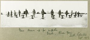 Vapen utarbetade för inspektion på stranden, Khan Yunis, september 1917