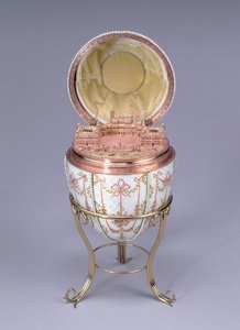 Gatchina Palace Egg, tillverkat av Mikhail Perkhin (fl.1884-1903) 1901 (guld, en plein emalj och fröpärlor)