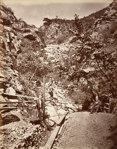 Hot Sulphur Springs, Santa Barbara, 1876, tryckt ca. 1876. av Carleton Emmons Watkins