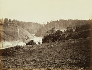 Albion River, Mendocino County, Kalifornien av Carleton Watkins