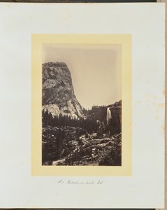 Mount Broderick och Nevadafallen av Carleton Watkins