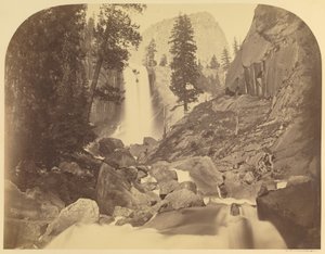 Piwayac - Vernal Fall - 300 fot - Yosemite av Carleton Watkins