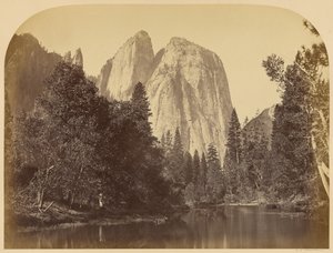 Utsikt över floden - Cathedral Rocks av Carleton Watkins