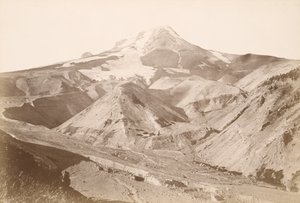 [Toppen av Mount Hood, Oregon] av Carleton Watkins