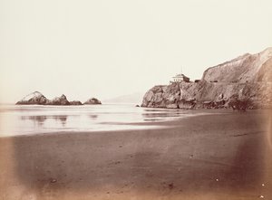 [Klipphuset från stranden]
