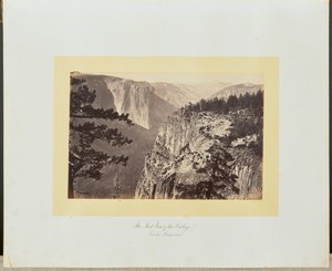 Den första utsikten över dalen från Mariposa-stigen av Carleton Watkins